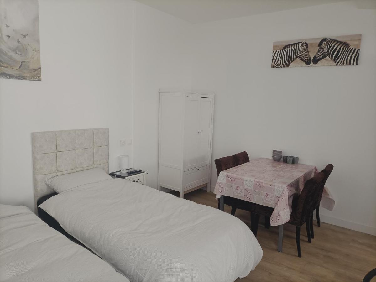 7 Minutes De L'Aeroport Cdg 5 Bed and Breakfast Thieux  Esterno foto