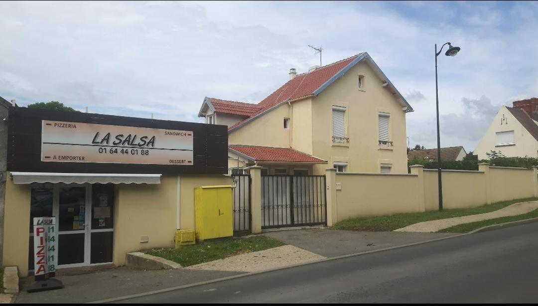 7 Minutes De L'Aeroport Cdg 5 Bed and Breakfast Thieux  Esterno foto